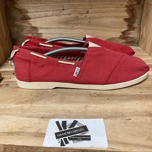 Toms